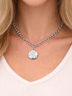 Silver Hammered Metal Sand Dollar Pendant Chunky Chain Necklace